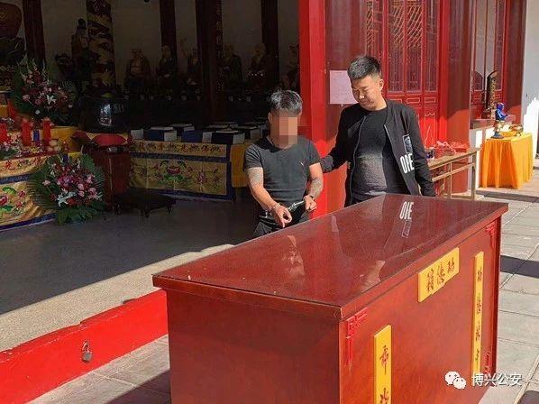 男子盗窃寺庙功德箱引发社会反思，法治教育的重要性与法治建设的紧迫性