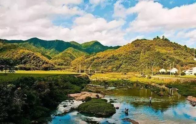 施秉避暑游，夏日经济新引擎