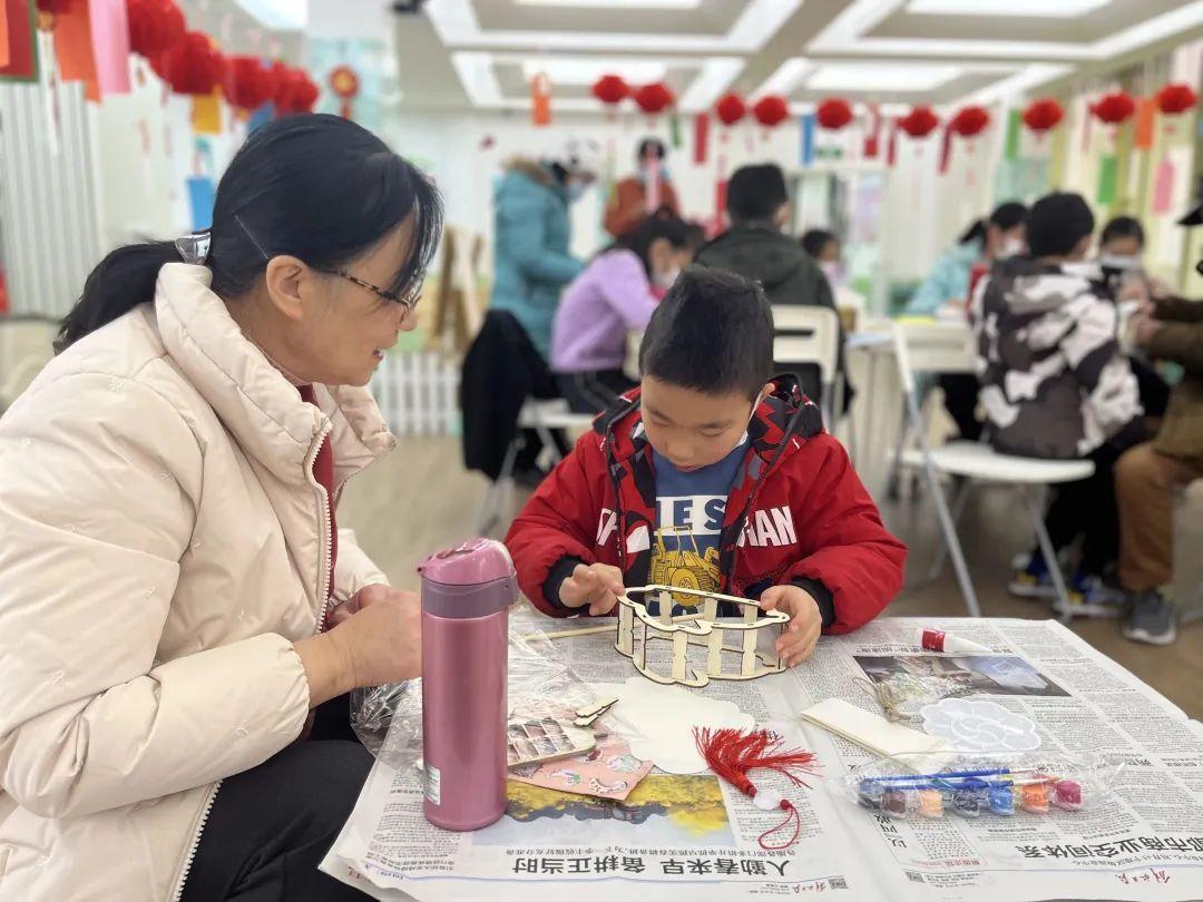 民俗节日中的文化符号与民族精神体现探讨